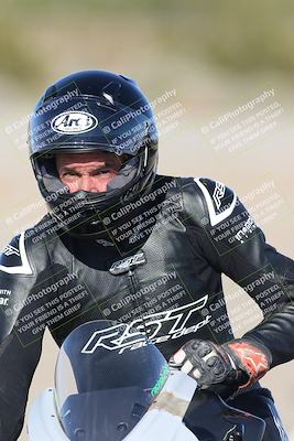 media/Jan-15-2026-Racers Edge (Thu) [[dfebeb70ab]]/2-A Group/Session 5 Turn 2/